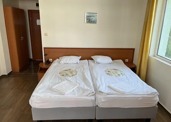 Family Romantik Готель 3*