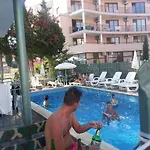 Ξενοδοχείο Family Romantik 3*