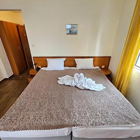 Отель Family Romantik 3*