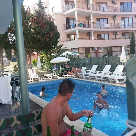 Отель Family Romantik 3*